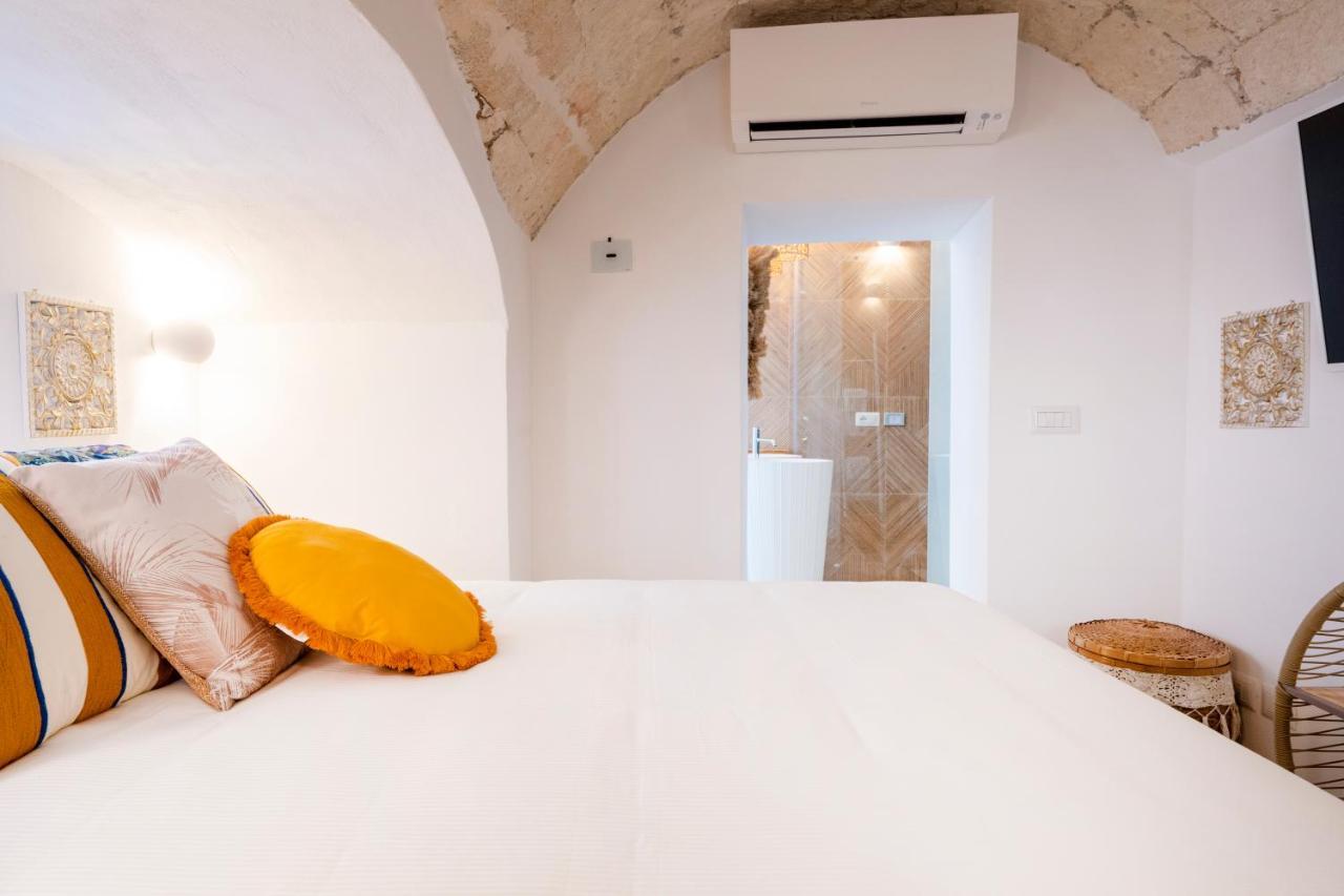 Apulia Charming Suites - Casa Lonfo Suite Sole โมโนโปลี ภายนอก รูปภาพ