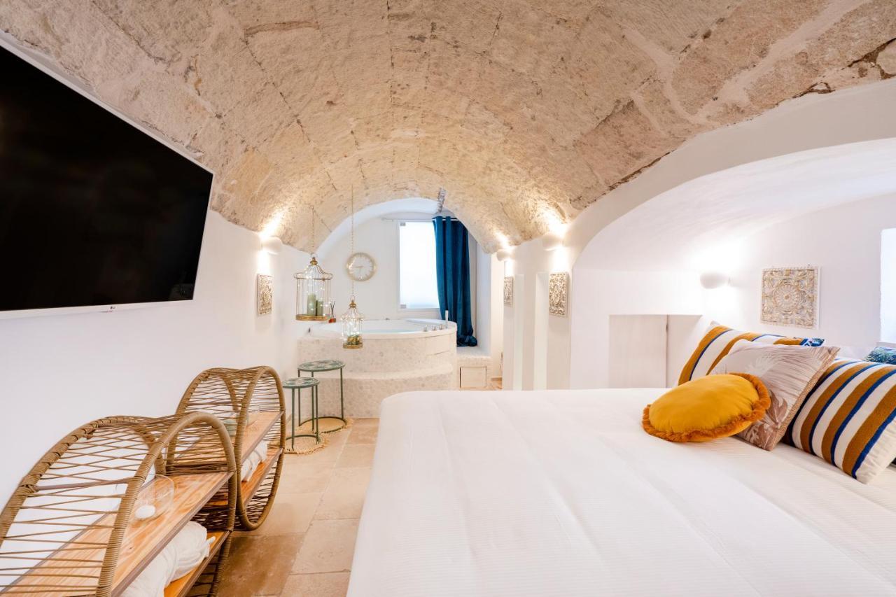 Apulia Charming Suites - Casa Lonfo Suite Sole โมโนโปลี ภายนอก รูปภาพ