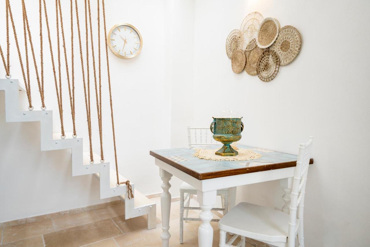 Apulia Charming Suites - Casa Lonfo Suite Sole โมโนโปลี ภายนอก รูปภาพ