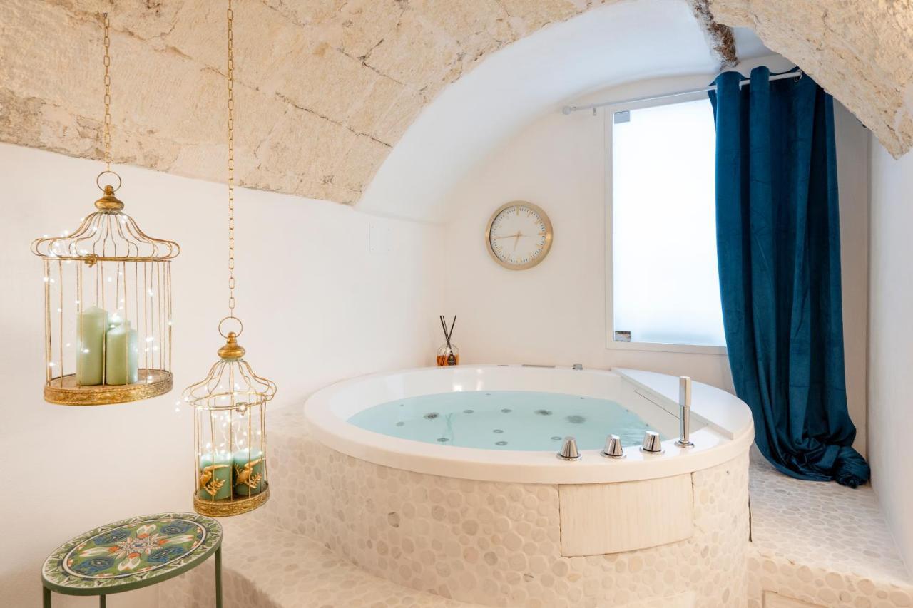 Apulia Charming Suites - Casa Lonfo Suite Sole โมโนโปลี ภายนอก รูปภาพ