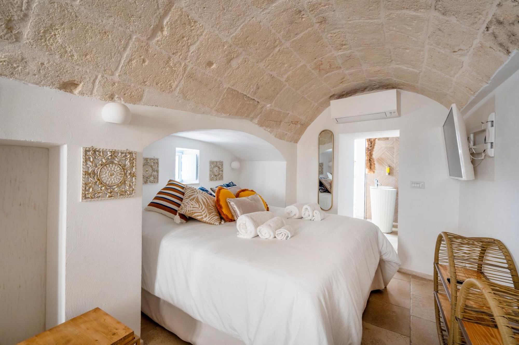 Apulia Charming Suites - Casa Lonfo Suite Sole โมโนโปลี ภายนอก รูปภาพ