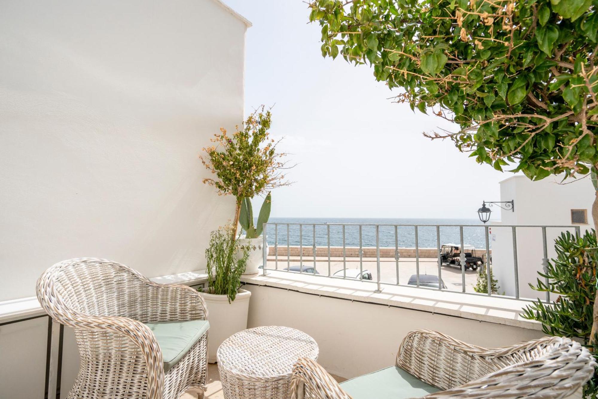 Apulia Charming Suites - Casa Lonfo Suite Sole โมโนโปลี ภายนอก รูปภาพ